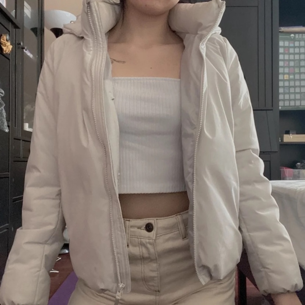Uniqlo white puffer coat
